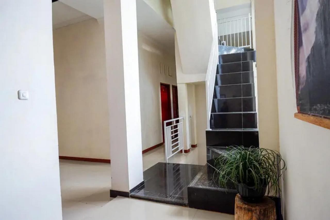 Hotel Reddoorz At Makale Tana Toraja Exterior foto